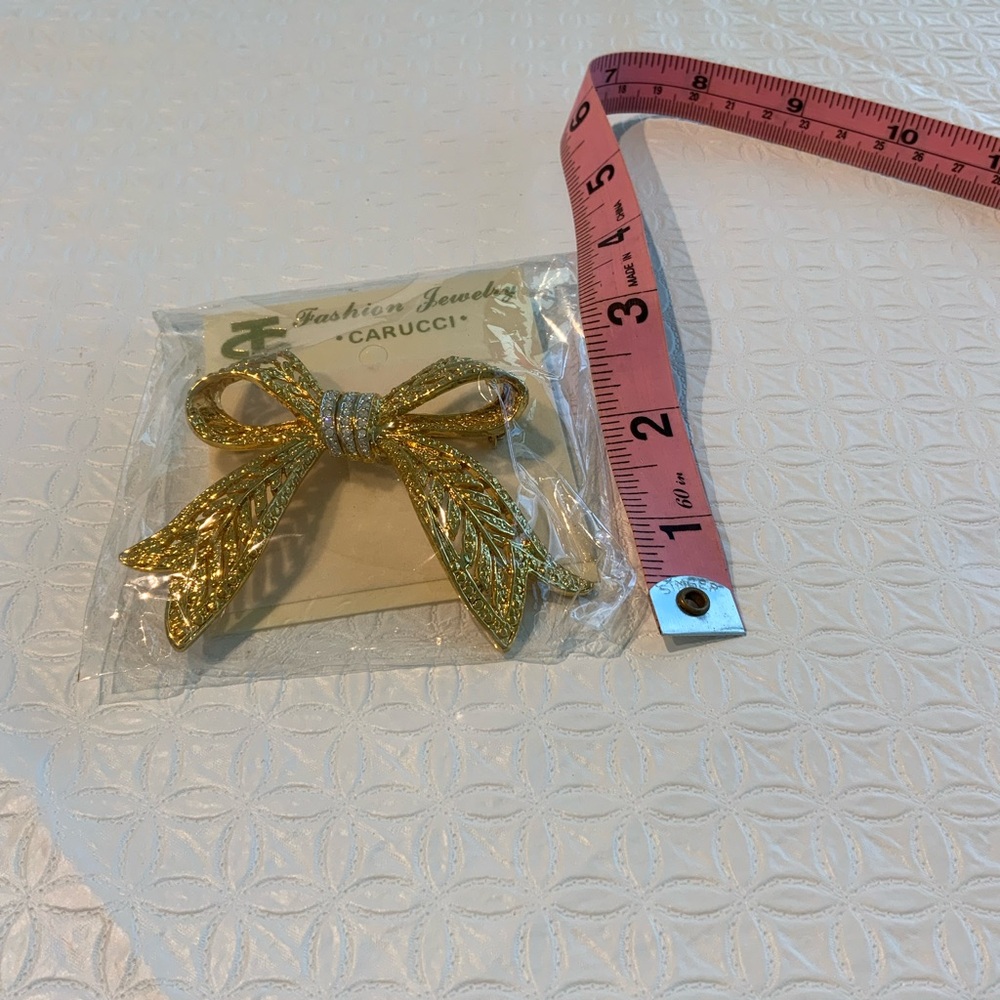 Carucci Vintage and Crystal Gold Bow Brooch NWOT - Picture 5 of 5